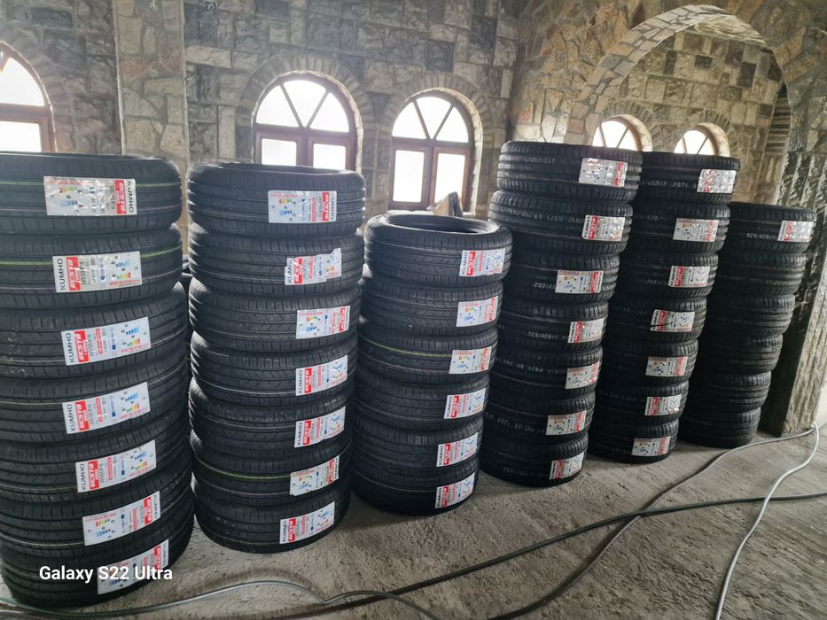 225 40 18 KUMHO ECSTA Нови летни гумш Замъка Ямбол