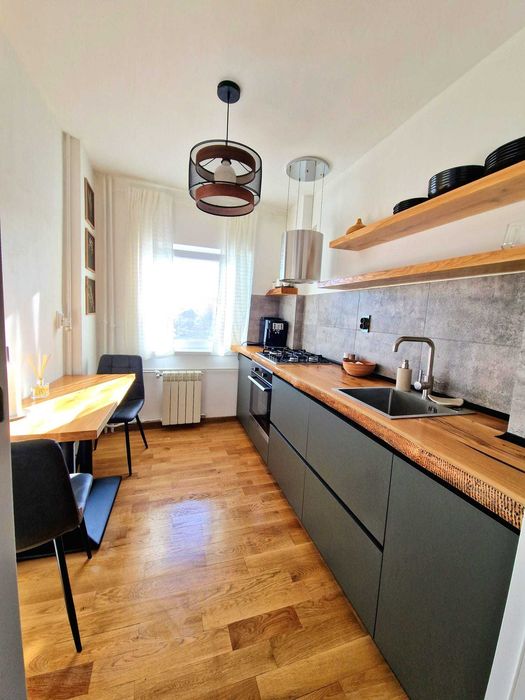 MOBILIER LA COMANDA – Design personalizat si executie profesionala