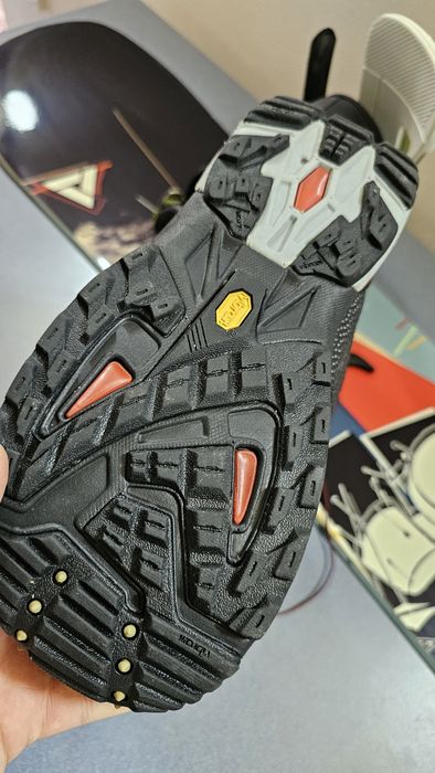 Snowboard Academy, Booti Burton SLX