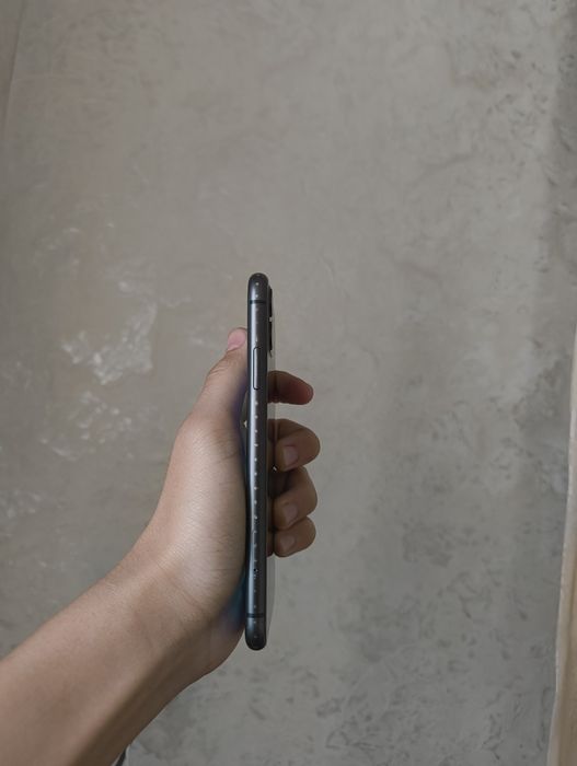 Продам iPhone 11