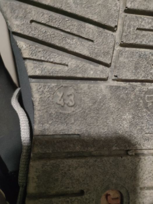 Кроссовки бу пробег не большой