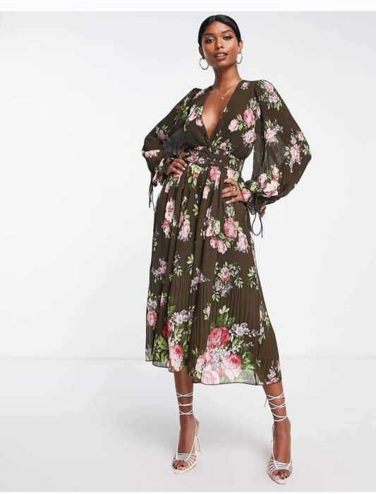 Дълга рокля на ASOS