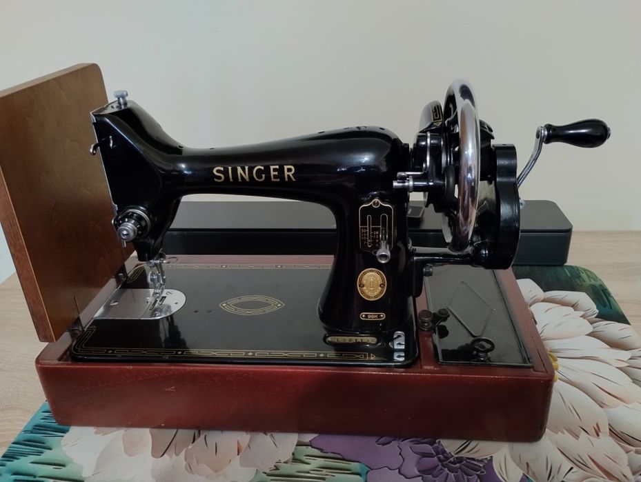 Mașină de cusut SINGER