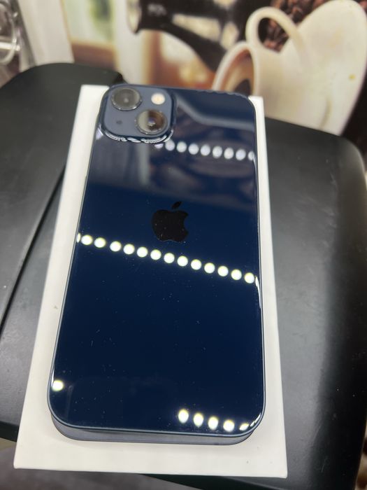 Apple iPhone 13 – 128 GB, син – отлично състояние