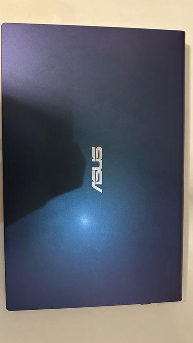 Kompyuter Asus sotiladi