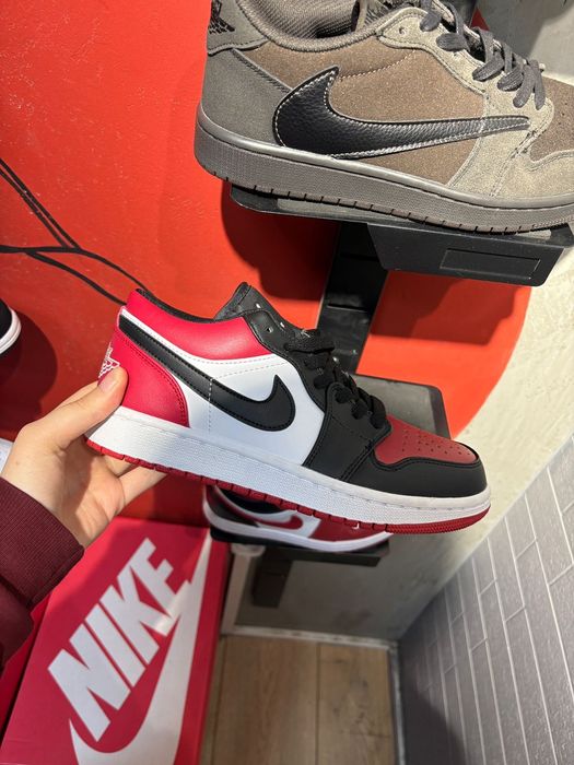 Кроссовки для лето