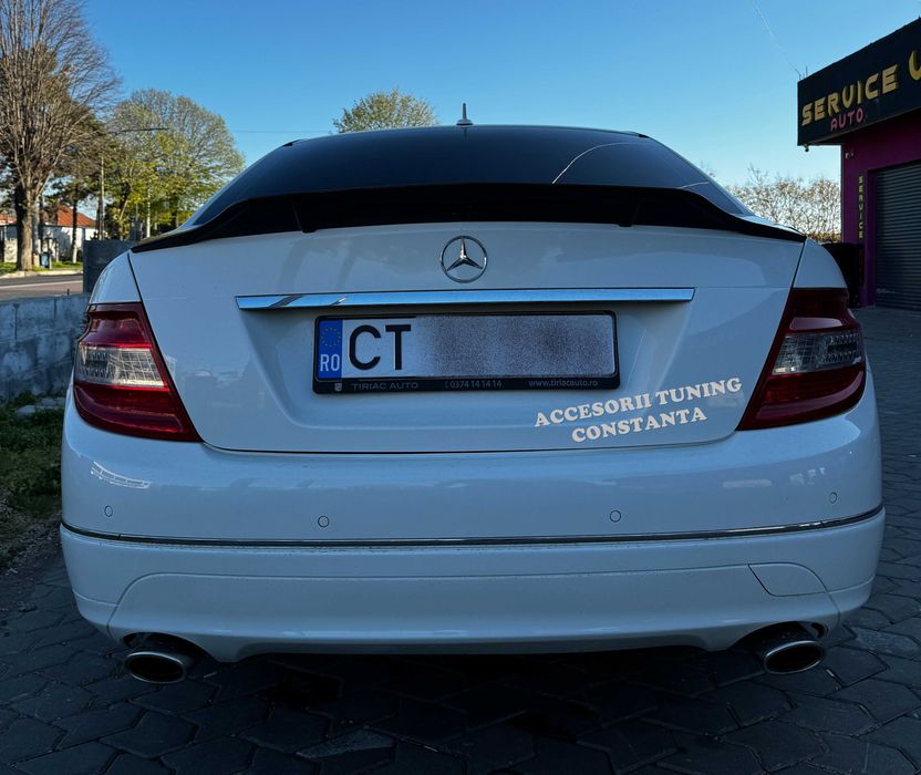 Eleron Portbagaj - Mercedes C Class W204 R Style Negru Lucios