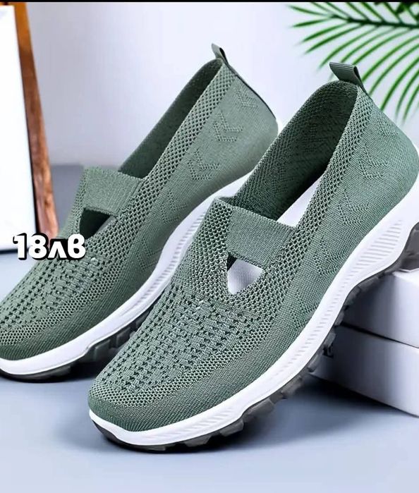 Продавам нови дамски обувки 
номер 39 .Пишете на лични. Благодаря.