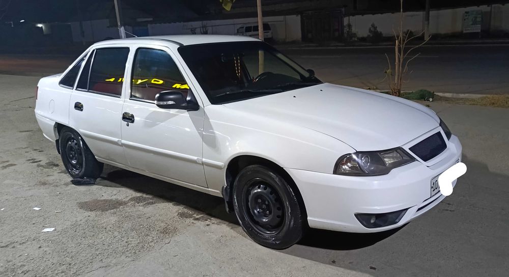 Nexia 2 1.6 dona sotiladi