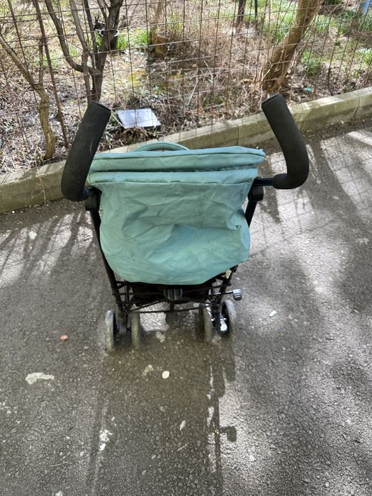 Carucior tip umbrela Graco Travellite negru