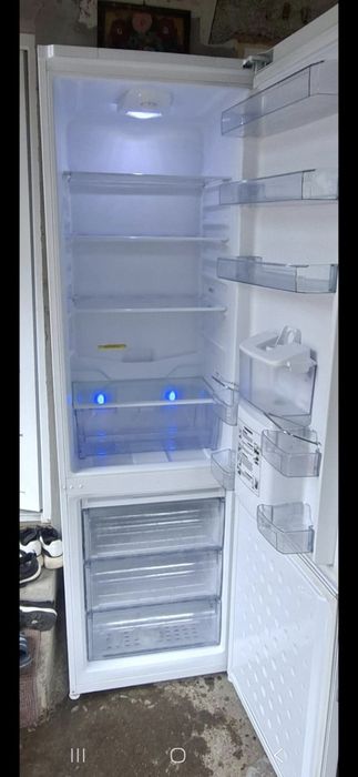 Frigider cu congelator
