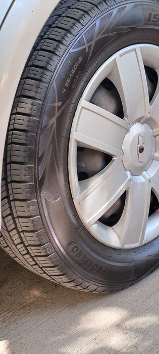 Шина сотилади   195×65R15 холати идеал