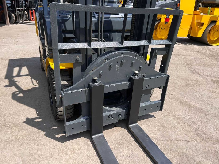 KOMATSU FG18T Вилочный погрузчик