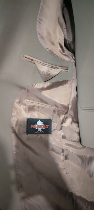 Продам костюм мужской..