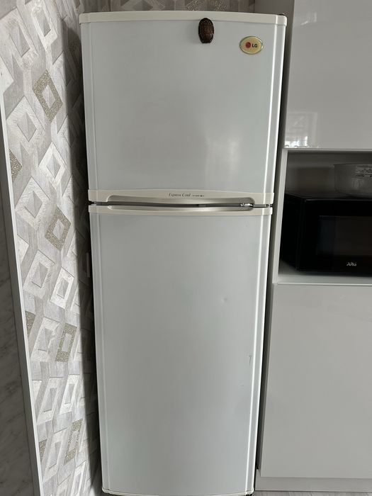 Продам холодильник