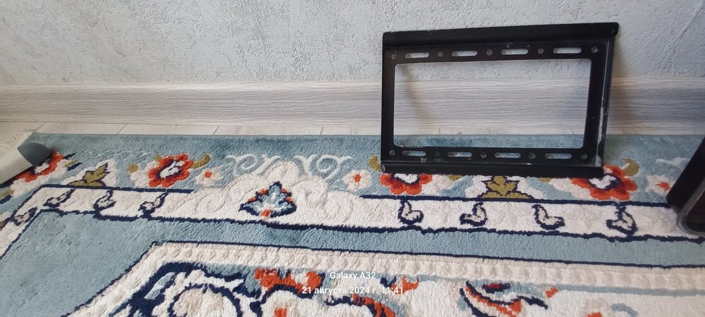 Телевизор PHILIPS