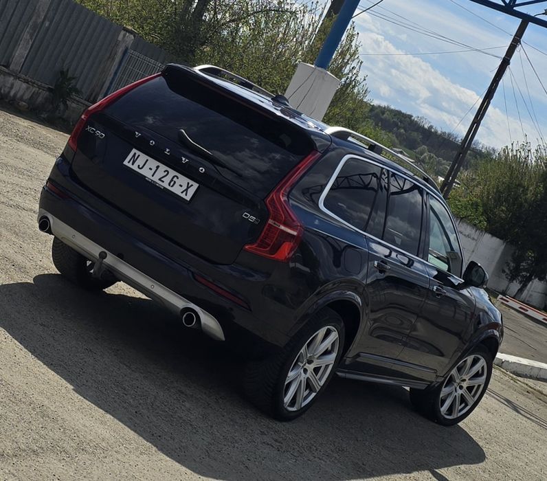 Volvo Xc90 * D5 * 7 Locuri * Momentum