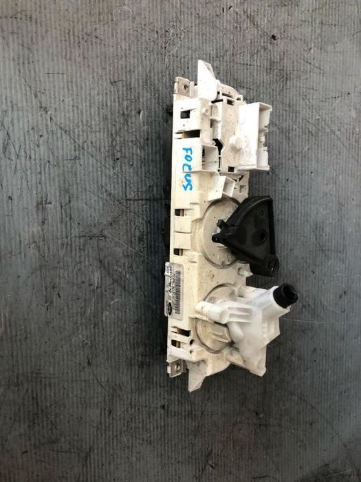 panou comanda ac ford focus 2