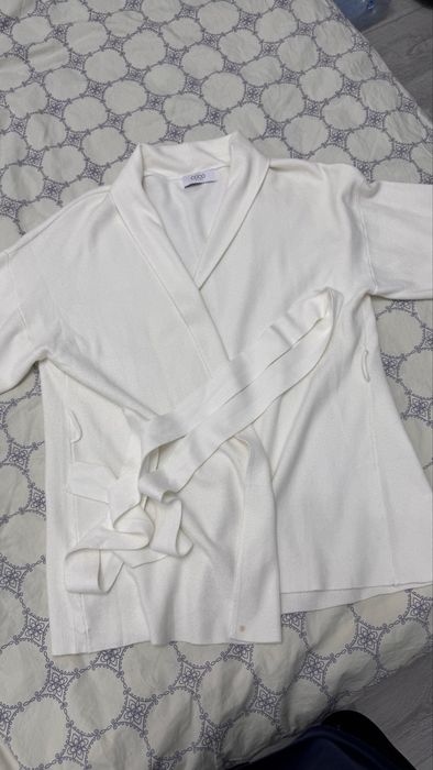 Продам тройку белую