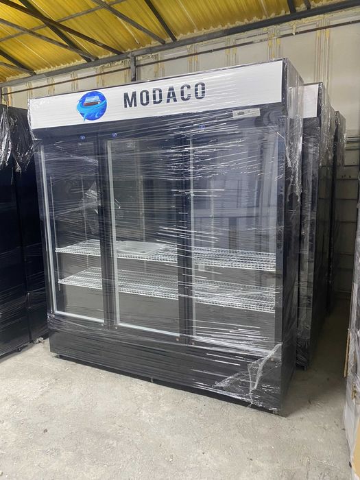 Vitrină verticală refrigerare 3 uși LED