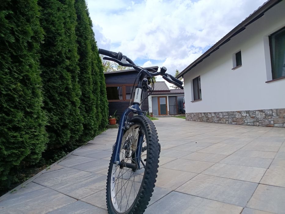 Vând bicicleta fără suspensi