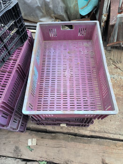 Продаются ящики.