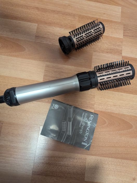 Perie rotativa Remington Keratin Therapy