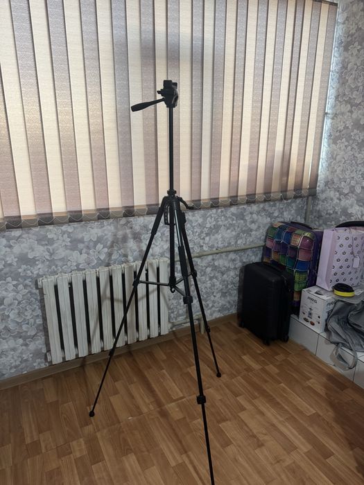 Срочно продам штатив