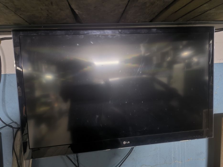 Продам телевизор 42 диагональ