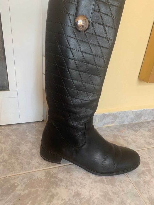 Продавам ботуши естествена кожа 38