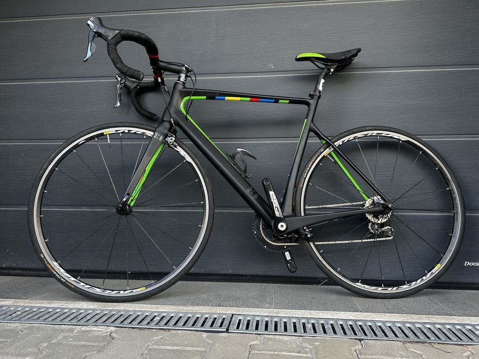 Карбонов шосеен велосипед Intuition 13 Carbon 28” 56см 2x10
