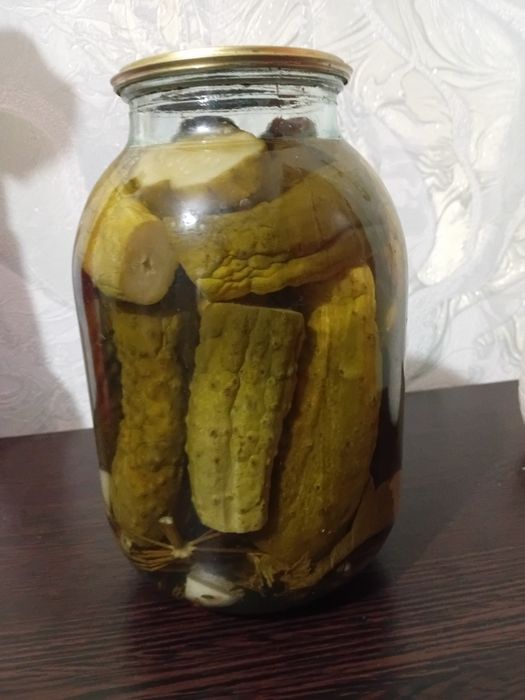 Продам огурцы солёные