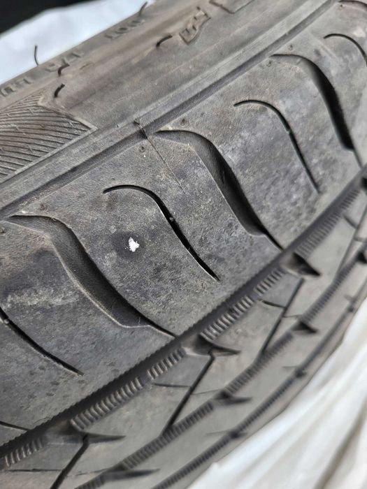 Продавам летни гуми 235 45 19