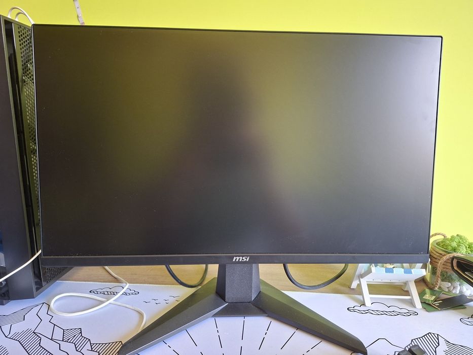 Монитор MSI MAG 255XF в перфектна кондиция!