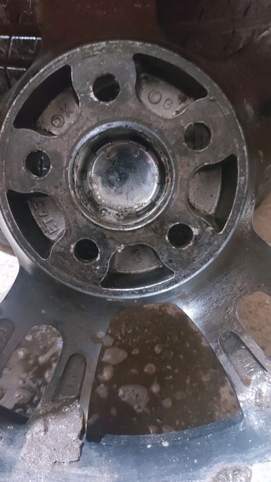 Продам комплект резины с дисками