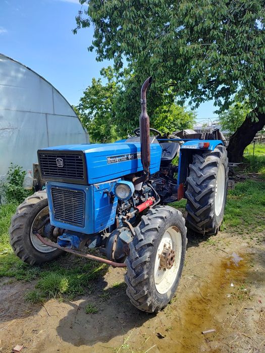 Tractor Universal UTP 445 DT 4x4