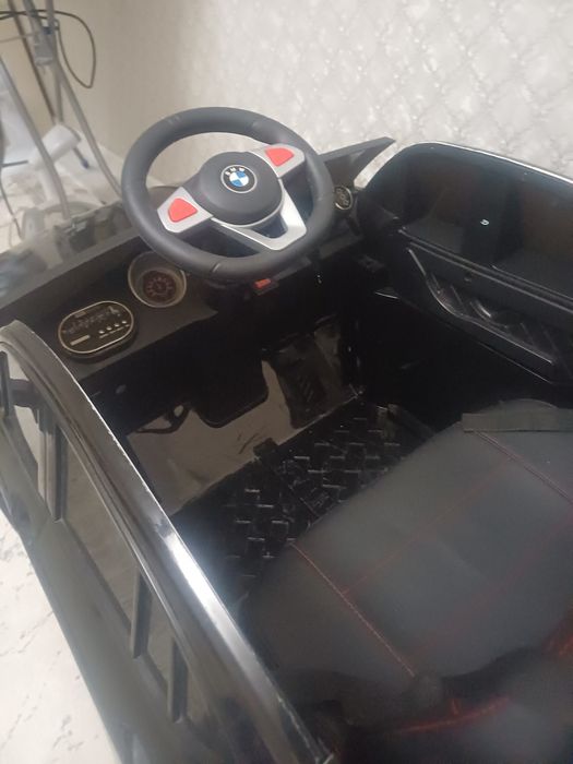 Машина новая , подарили