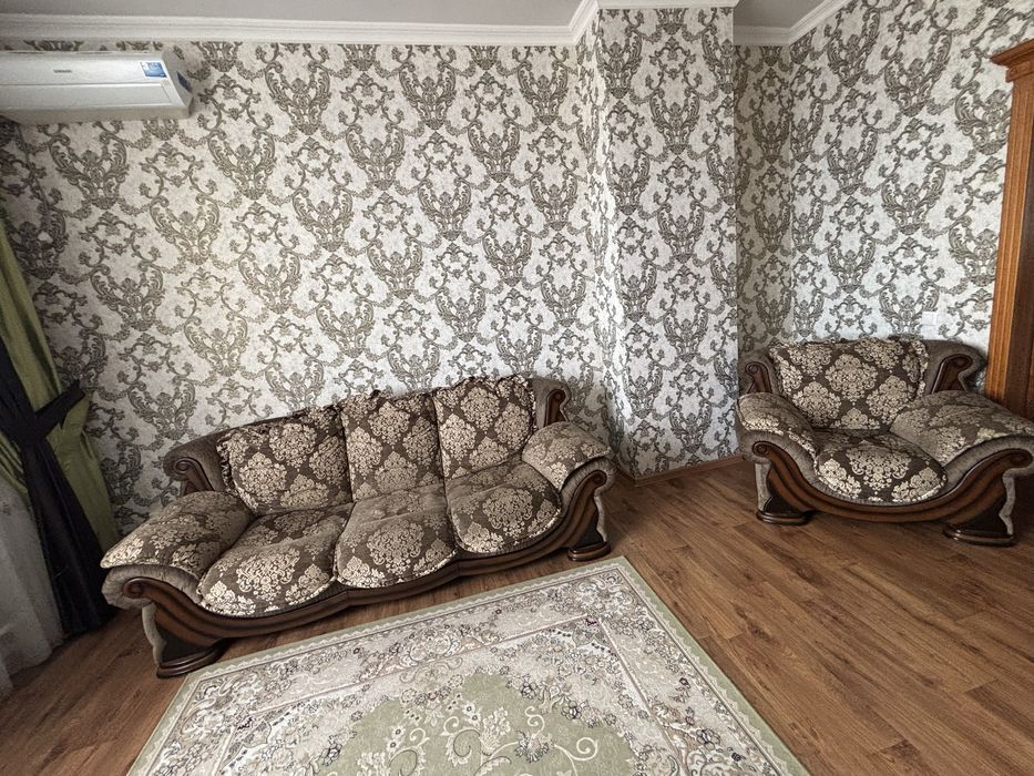 Продам диван с креслами б/у