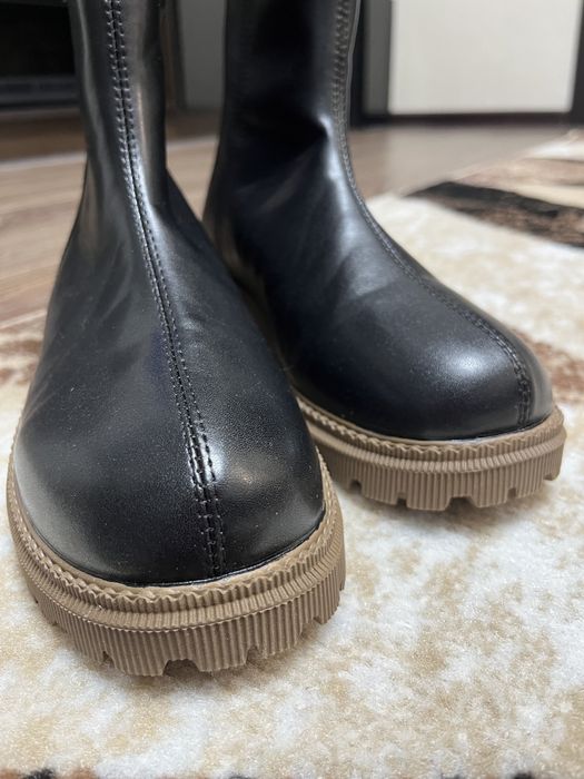 Продам новые ботинки