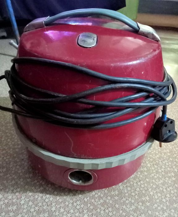 Пылесос СССР "Вихрь 6М"