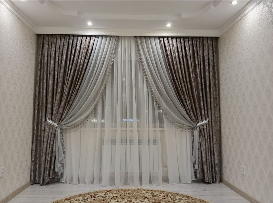 Продам шторы новые.