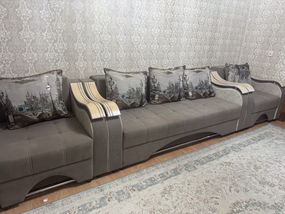 Диван в хорошем состоянии