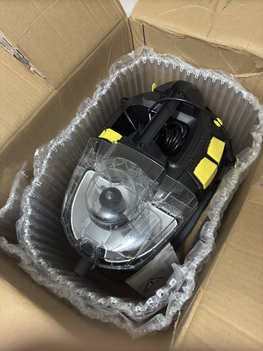 НОВЫЙ Karcher PUZZI 8/1