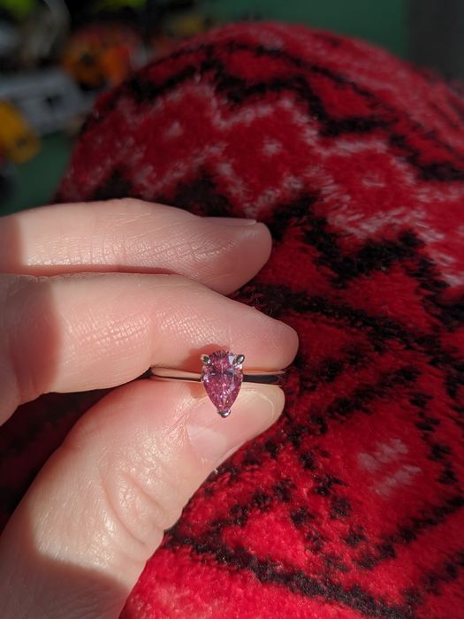 Сребърен пръстен с мойсанит