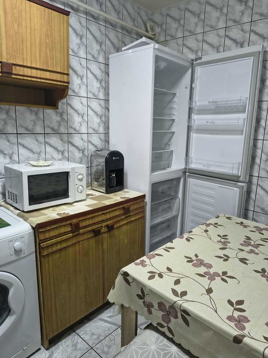 Inchiriez apartament 2 camere