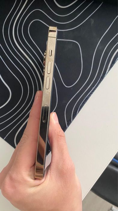 Продам iphone 14 pro 512gb