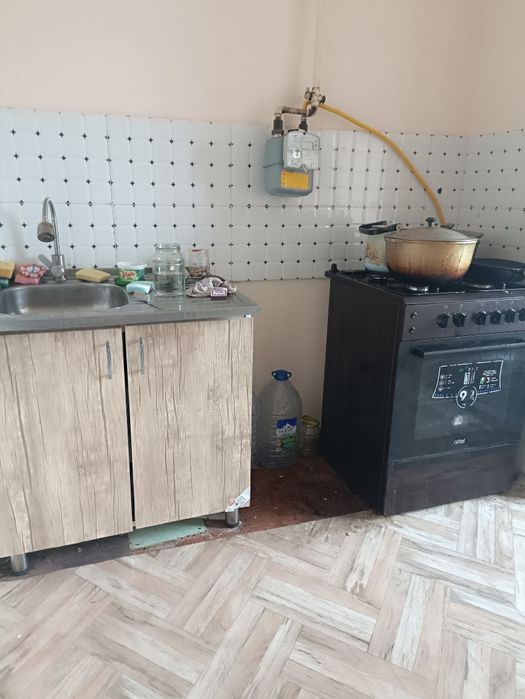 Studentlar yoki ishchilar kvartiraga qoʻyiladi