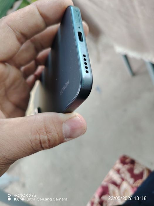 Honor 400   8x256