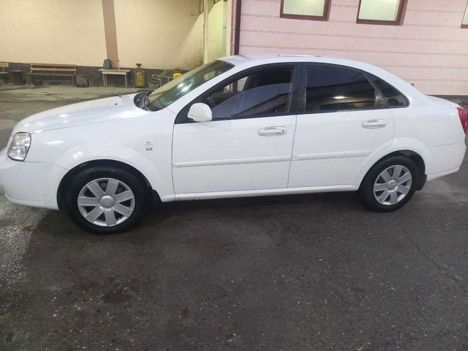 Ласетти 1.8 хороший состояние