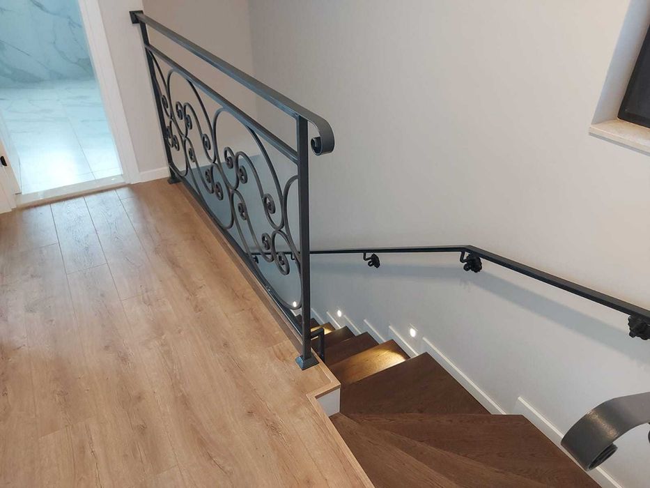 Парапети от метал ,  и алуминии за тераси и стълбища